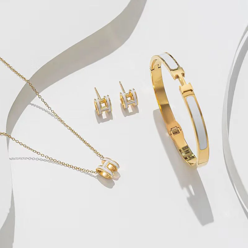 Luxus-Halsketten aus Titanstahl mit Buchstaben, Text und Zahlen 